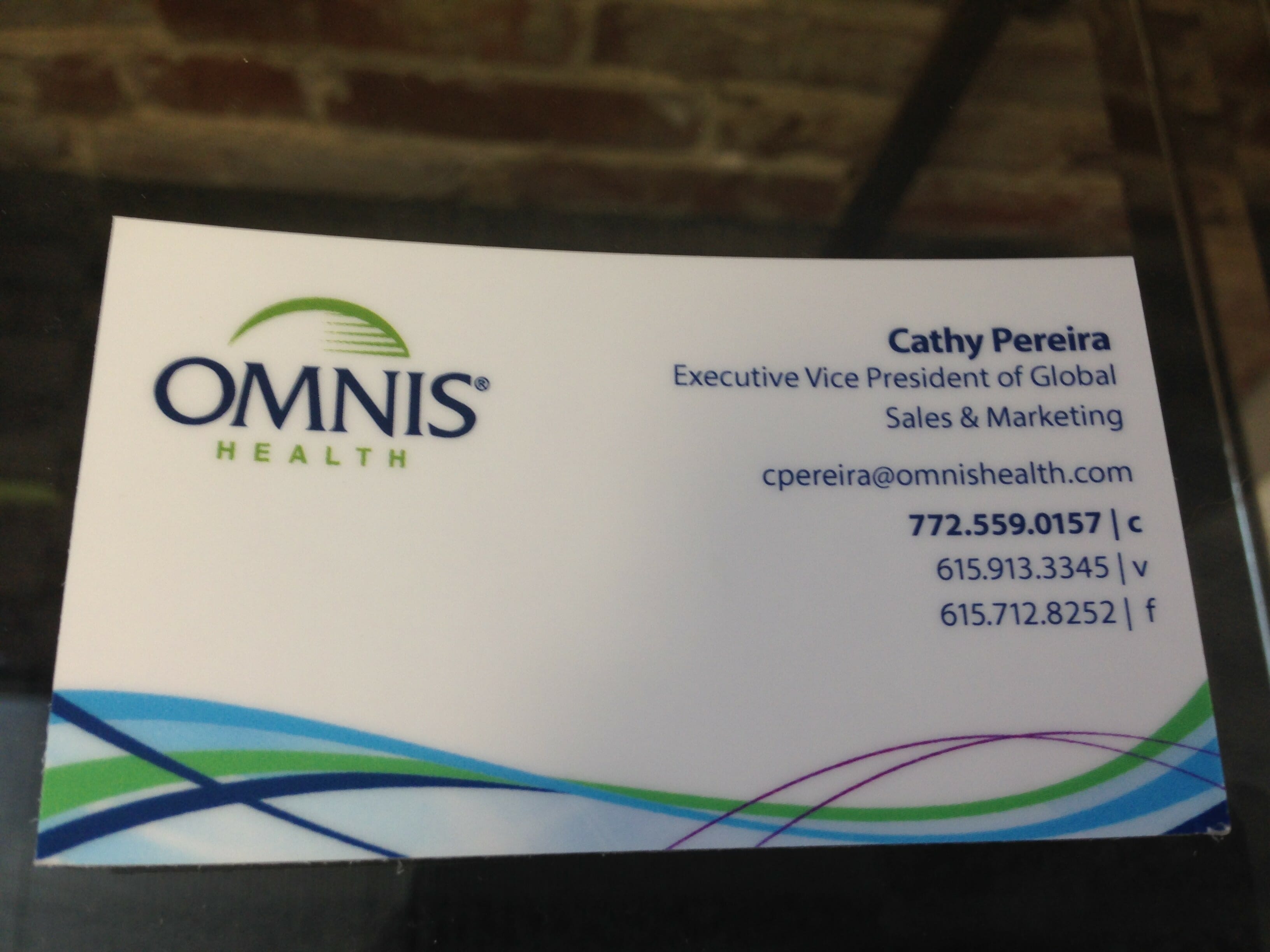 5 High-Performing Elements to Put on a Business Card - Brandly Blog