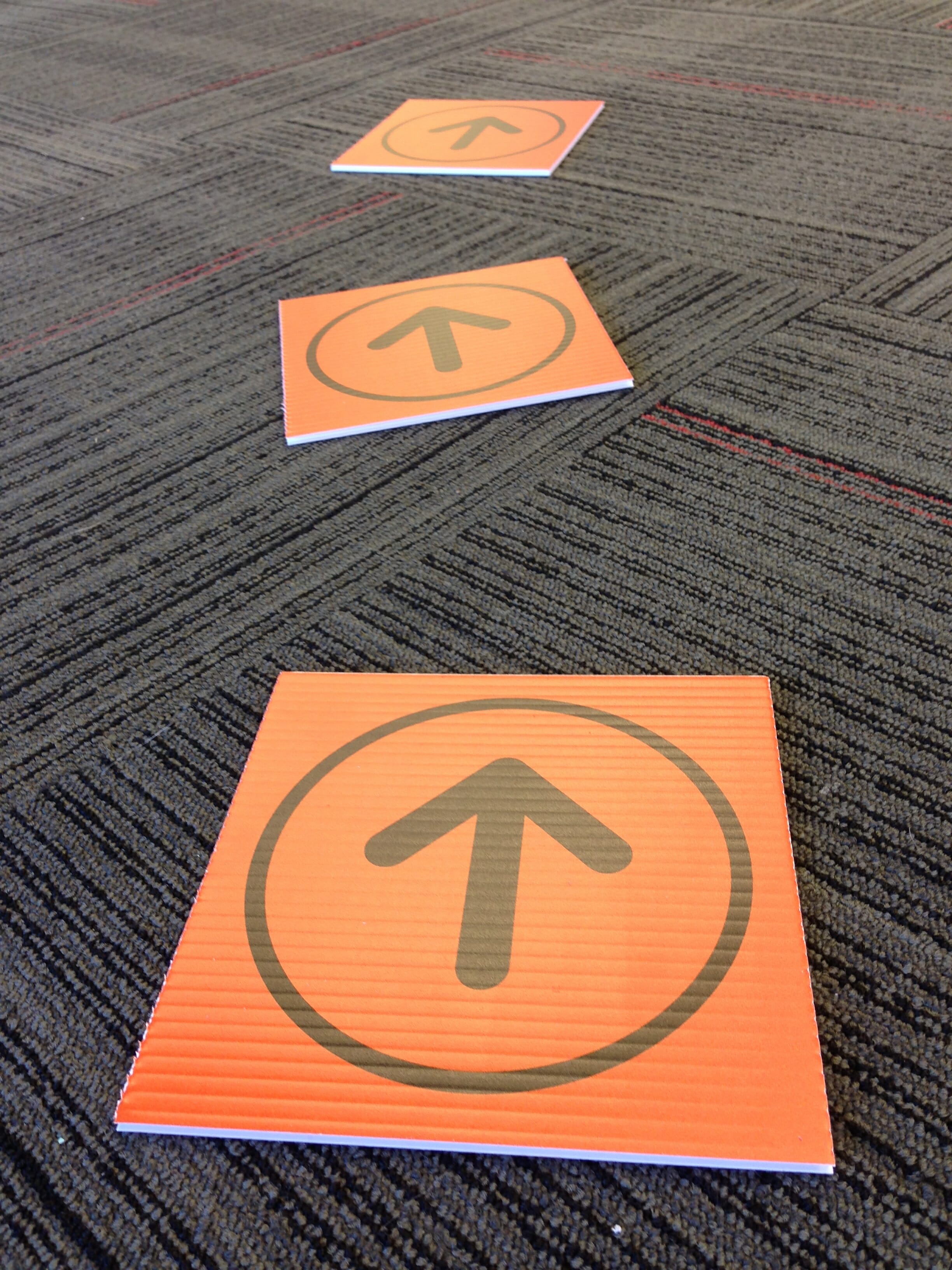 directional arrows